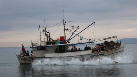 «Οι-Έλληνες-Αλιείς-Απειλούνται-–-Ώρα-για-Πράξη,-Όχι-για-Γραφειοκρατία…»
