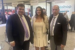 to-Εμπορικό-και-Βιομηχανικό-Επιμελητήριο-Ροδόπης-στα-εγκαίνια-της-Έκθεσης-Αγροδιατροφικών-Προϊόντων-ΑΜΘ-στο-Σύνταγμα