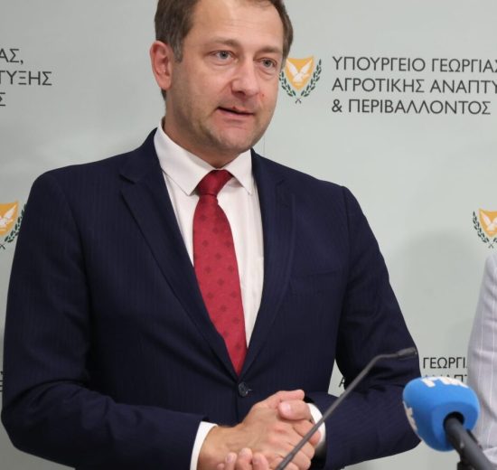 Το-ΑΚΚΕΛ-ενημέρωσε-τον-Επίτροπο-Γεωργίας-hansen-για-την-τραγική-κατάσταση-των-πληγέντων-κτηνοτρόφων