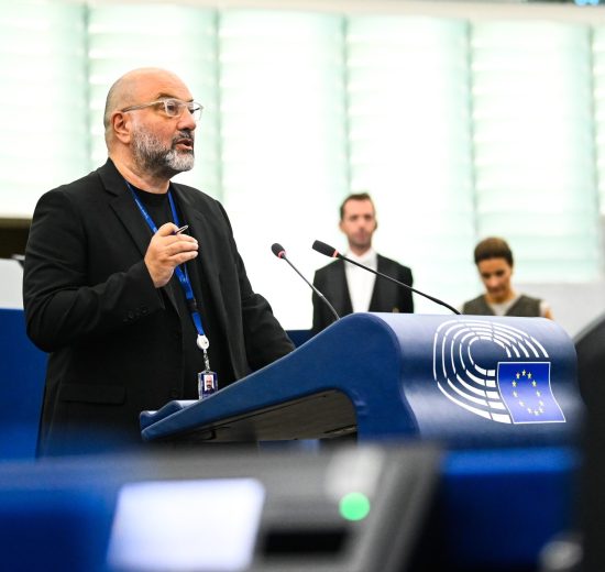 Κραυγή-αγωνίας-από-την-Κρήτη-–-Σάκης-Αρναούτογλου-και-Κατερίνα-Σπυριδάκη-ζητούν-Ευρωπαϊκή-παρέμβαση-για-τους-ελαιοπαραγωγούς.