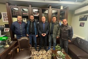 Κομοτηνή:-Συνάντηση-επιτροπής-αγροτών-Ν.Ροδόπης-με-τον-βουλευτή-του-ΠΑΣΟΚ-ΚΙΝΑΛ,-Ιλχάν-Αχμέτ