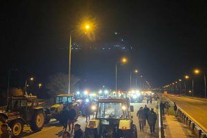 Χρυσοχοΐδης-προς-αγρότες:-“Όποιος-καταλαμβάνει-τελωνεία-θα-έχει-συνέπειες”