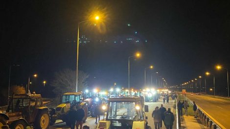 Χρυσοχοΐδης-προς-αγρότες:-“Όποιος-καταλαμβάνει-τελωνεία-θα-έχει-συνέπειες”