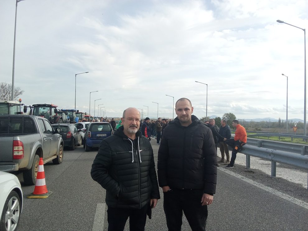 Το-σωματείο-εργαζομένων-της-pharmathen-και-η-ΕΝΙΔΥΚ-στηρίζουν-τον-δίκαιο-αγώνα-των-αγροτών