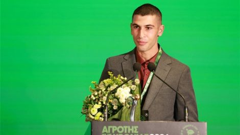 “Κτηνοτρόφος-της-Χρονιάς-2026”-αναδείχθηκε-ο-νεαρός-Θ.Καρακατσάνης-από-την-Κόνιτσα-(video)