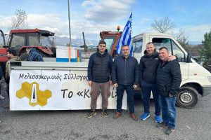 Ο-Δήμαρχος-Ιάσμου-στην-Εγνατία-κοντά-στους-Αγρότες-…