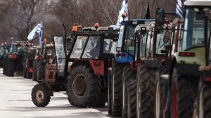 Έβρος-Μπλόκο-τελωνείου-Κήπων:-Εντάσεις-μεταξύ-αγροτών-και-Τούρκων-φορτηγατζήδων-(video)