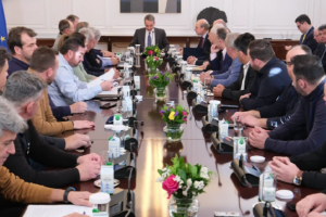 Τι-αποκόμισαν-οι-αγρότες-από-τη-συνάντηση-με-τον-πρωθυπουργό-στο-Μαξίμου-Αγροτικό-πετρέλαιο-χωρίς-ΕΦΚ-και-ΦΠΑ