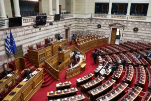 Ένταση-στη-Βουλή-ανάμεσα-σε-Κέλλα-και-Λιακούλη-για-την-ευλογιά-των-αιγοπροβάτων-και-τα-εμβόλια