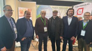 Σάκης-Αρναούτογλου-με-κλιμάκιο-του-ΠΑΣΟΚ-στην-agrotica:-“Ισχυρή-φωνή-στην-Ευρώπη-για-τους-Έλληνες-αγρότες-και-κτηνοτρόφους”