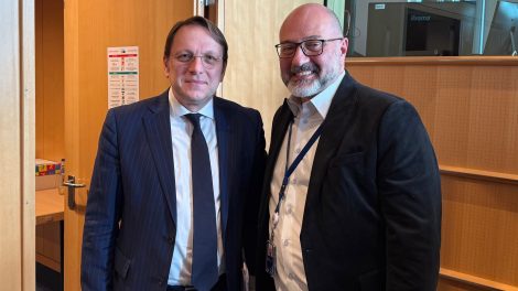 Επίτροπος-Βάρχελι-προς-Αρναούτογλου:-«Θα-στηρίξουμε-τους-Έλληνες-κτηνοτρόφους-σε-κάθε-βήμα»-–-Δέσμευση-για-χρηματοδότηση,-αποζημιώσεις-και-ανασύσταση-ζωικού-κεφαλαίου.