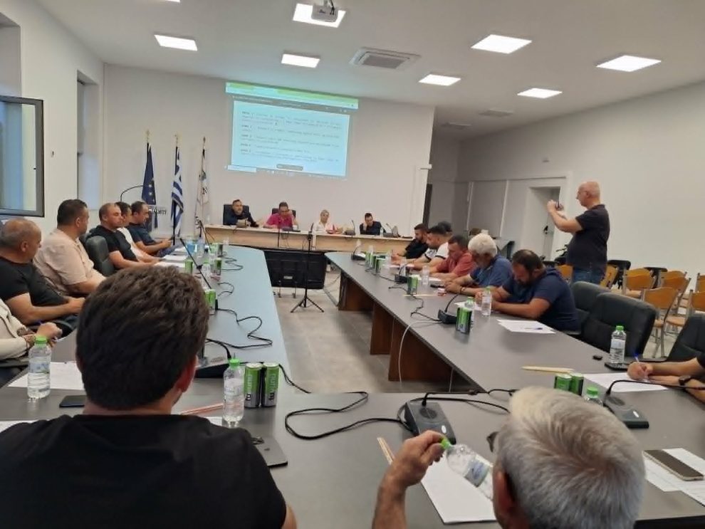 Συνεδρίασε-το-Δημοτικό-Συμβούλιο-Ιάσμου-με-5-θέματα-στην-ημερήσια-διάταξή-του-Δηλώσεις-του-Δημάρχου,-iμάμ-Τζανέρ,-μετά-τη-λήξη-της-συνεδρίασης-(videos)