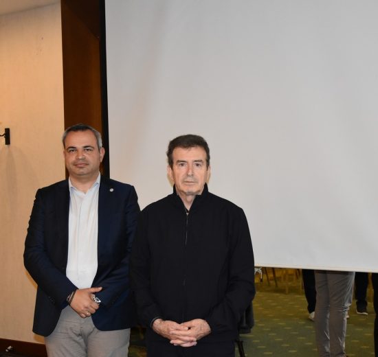 Συνάντηση-αντιπροσωπείας-της-Ένωσης-Αξιωματικών-ΕΛΑΣ.-ΑΜΘ-με-τον-Υπουργό-Προστασίας-του-Πολίτη-Μιχάλη-Χρυσοχοΐδη