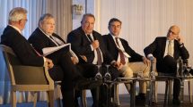«ΧΡΕΙΑΖΕΤΑΙ-ΝΑ-ΡΥΘΜΙΣΤΕΙ-Η-ΑΙ-ΣΤΟ-ΣΥΝΤΑΓΜΑ-;»