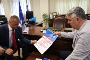Συνάντηση-του-Περιφερειάρχη-Ανατολικής-Μακεδονίας-και-Θράκης-Χριστόδουλου-Τοψίδη-με-τον-Νομάρχη-Κίρτζαλι-biser-nikolov