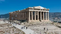Παρθενώνας:-Η-δυτική-όψη-αποκαταστάθηκε-και-αποκαλύπτεται-όπως-δεν-είχε-φανεί-εδώ-και-δύο-αιώνες