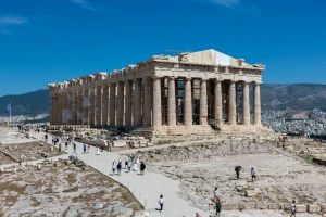 Παρθενώνας:-Η-δυτική-όψη-αποκαταστάθηκε-και-αποκαλύπτεται-όπως-δεν-είχε-φανεί-εδώ-και-δύο-αιώνες