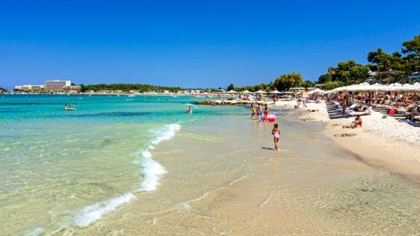 Η-κλιματική-κρίση-αλλάζει-το-καλοκαίρι:-Τι-αποκαλύπτουν-τα-δεδομένα-του-climatehub-για-την-Ελλάδα-Ζώνη-κινδύνου-η-Κεντρική-Ευρώπη