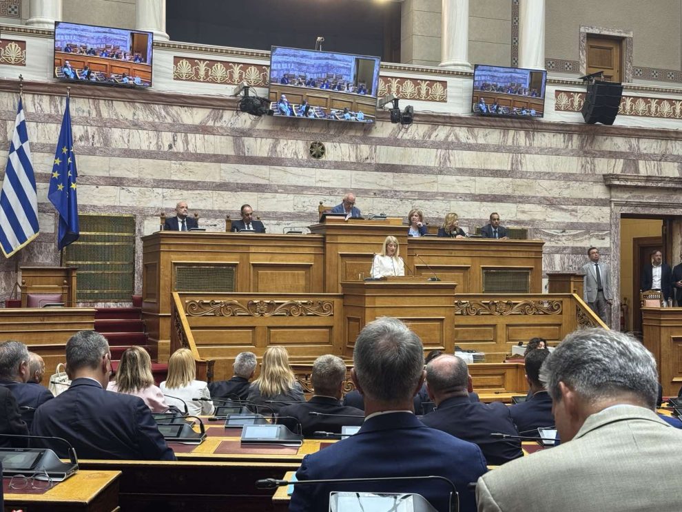 ΣΤΟ-ΕΛΛΗΝΙΚΟ-ΚΟΙΝΟΒΟΥΛΙΟ-Η-ΠΡΟΕΔΡΟΣ-ΤΗΣ-ΒΟΥΛΗΣ-ΤΗΣ-ΚΥΠΡΟΥ-ΑΝΝΙΤΑ-ΔΗΜΗΤΡΙΟΥ:-«ΕΛΛΑΔΑ-ΚΑΙ-ΚΥΠΡΟΣ-ΠΡΟΧΩΡΟΥΜΕ-ΜΑΖΙ-ΣΤΟ-ΜΕΛΛΟΝ»