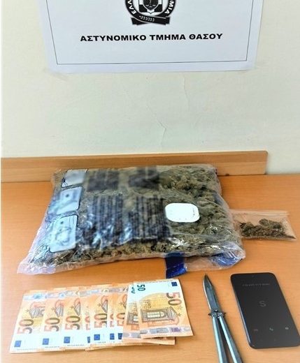Από-αστυνομικούς-του-Αστυνομικού-Τμήματος-Θάσου-συνελήφθη-ημεδαπός-κατηγορούμενος-για-κατοχή-ναρκωτικών-και-παράβαση-του-νόμου-περί-όπλων