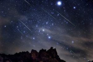 Έρχονται-οι-Περσείδες,-η-δημοφιλέστερη-βροχή-μετεωριτών-της-χρονιάς-Πότε-μπορείτε-να-τις-απολαύσετε