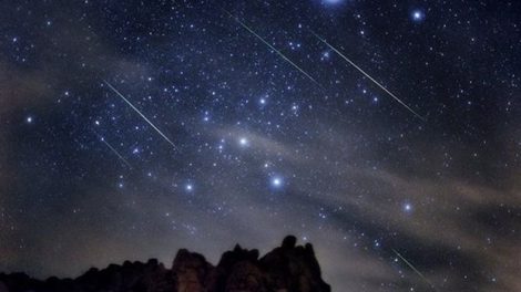 Έρχονται-οι-Περσείδες,-η-δημοφιλέστερη-βροχή-μετεωριτών-της-χρονιάς-Πότε-μπορείτε-να-τις-απολαύσετε