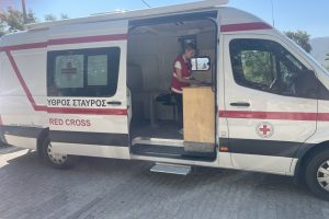 Ο-Ελληνικός-Ερυθρός-Σταυρός-προσφέρει-ψυχοκοινωνική-υποστήριξη-στους-πυρόπληκτους-της-Δυτικής-Αττικής