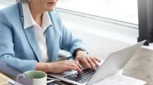 Συνταξιοδότηση:-Ανοιχτό-το-ενδεχόμενο-αλλαγών-στα-όρια-ηλικίας-μετά-το-2030
