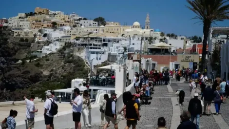 «Τουρισμός-για-Όλους-2026-2027»:-Ανοίγει-από-10-Αυγούστου-η-πλατφόρμα-για-όλα-τα-ΑΦΜ-–-Έως-21-Αυγούστου-οι-αιτήσεις