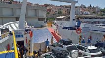 Τρακάρισμα-στο-πλοίο:-Σε-καλύπτει-η-ασφάλεια-αυτοκινήτου-;