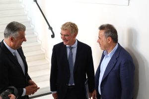 Στην-ΑΜΘ-ο-επικεφαλής-της-Γενικής-Διεύθυνσης-Απασχόλησης,-Κοινωνικών-Υποθέσεων-και-Ένταξης-της-Ευρωπαϊκής-Επιτροπής-mario-nava-–-Η-πορεία-υλοποίησης-του-Ευρωπαϊκού-Κοινωνικού-Ταμείου+-στο-επίκεντρο-της-συνάντησης-με-τον-Περιφερειάρχη-Χριστόδουλο-Τοψίδη