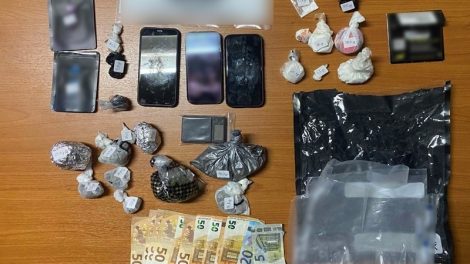 Από-αστυνομικούς-του-Τμήματος-Δίωξης-και-Εξιχνίασης-Εγκλημάτων-Ξάνθης-συνελήφθησαν-2-ημεδαποί-για-διακίνηση-ναρκωτικών
