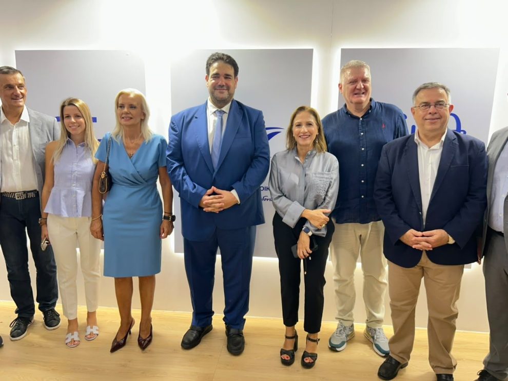 Συνάντηση-των-Γραμματέων-των-επτά-Αποκεντρωμένων-Διοικήσεων-με-τον-Υπουργό-Εσωτερικών,-Θοδωρή-Λιβάνιο,-στη-ΔΕΘ