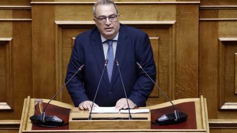 ΚΑΤΑΠΕΛΤΗΣ-ΚΑΤΑ-ΤΗΣ-ΑΝΤΙΠΟΛΙΤΕΥΣΗΣ-Ο-ΕΥΡΙΠΙΔΗΣ-ΣΤ.-ΣΤΥΛΙΑΝΙΔΗΣ-ΣΤΗΝ-ΤΕΛΙΚΗ-ΣΥΝΕΔΡΙΑΣΗ-ΓΙΑ-ΤΟ-ΣΥΝΤΑΓΜΑ-:-«ΔΕΝ-ΨΗΦΙΖΕΤΑΙ-ΟΥΤΕ-ΤΙΣ-ΠΡΟΤΑΣΕΙΣ-ΣΑΣ»