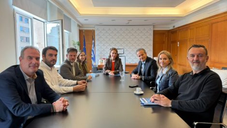 Επισιτιστική-βοήθεια-με-vouchers:-Έως-1.000-ευρώ-η-πρώτη-καταβολή-–-Κάλεσμα-στις-μικρομεσαίες-επιχειρήσεις