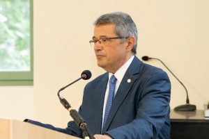 Επίτιμος-Καθηγητής-ο-Καθηγητής-Μ-Γ.-Βαρβούνης