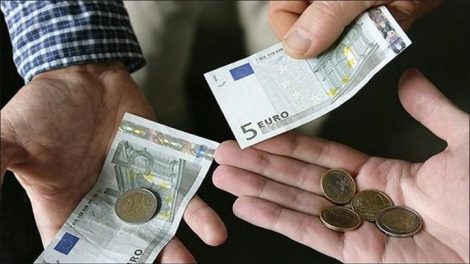 Αύξηση-μισθού-για-όλους-από-τον-Απρίλιο:-Αναλυτικά-παραδείγματα,-πόσο-μειώνονται-οι-εισφορές